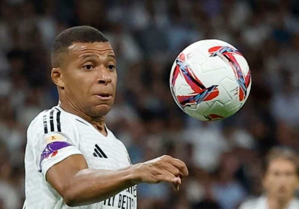 Kylian Mbappe cedera